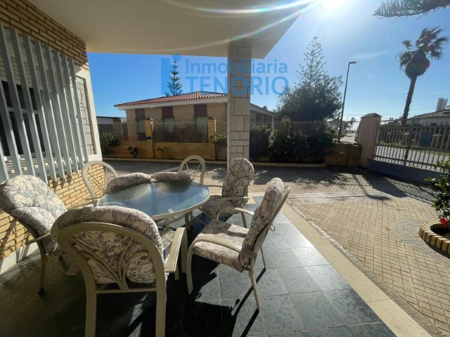 VC97 CHALET CON PISCINA PRIVADA, C/AGUADULCE.